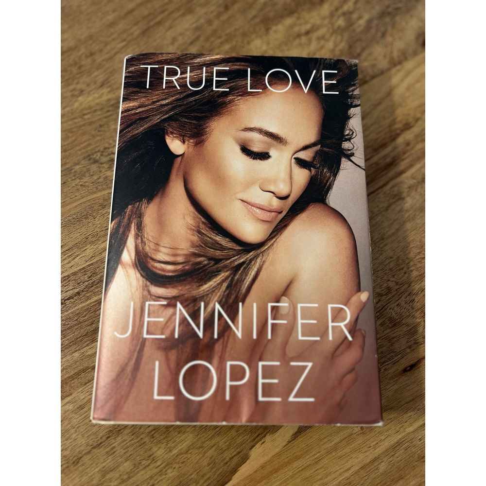 TRUE LOVE‎ - JENNIFER LOPEZ BOOK
